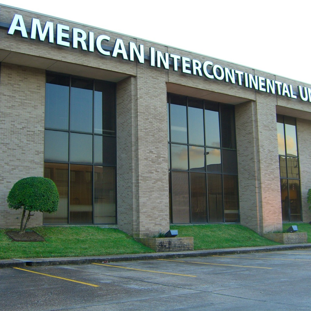 American InterContinental University Online