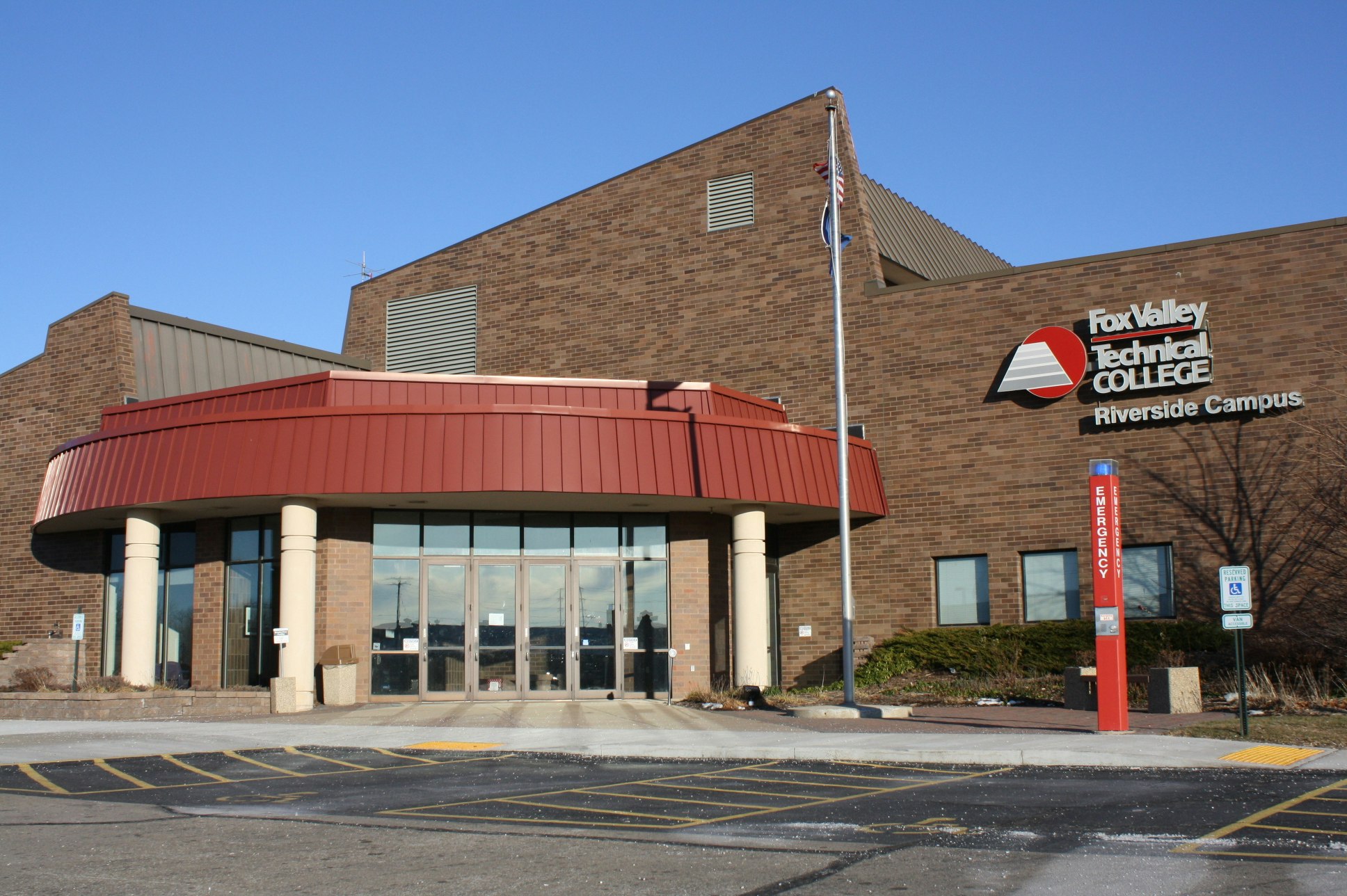 Where is Fox Valley Technical College located?