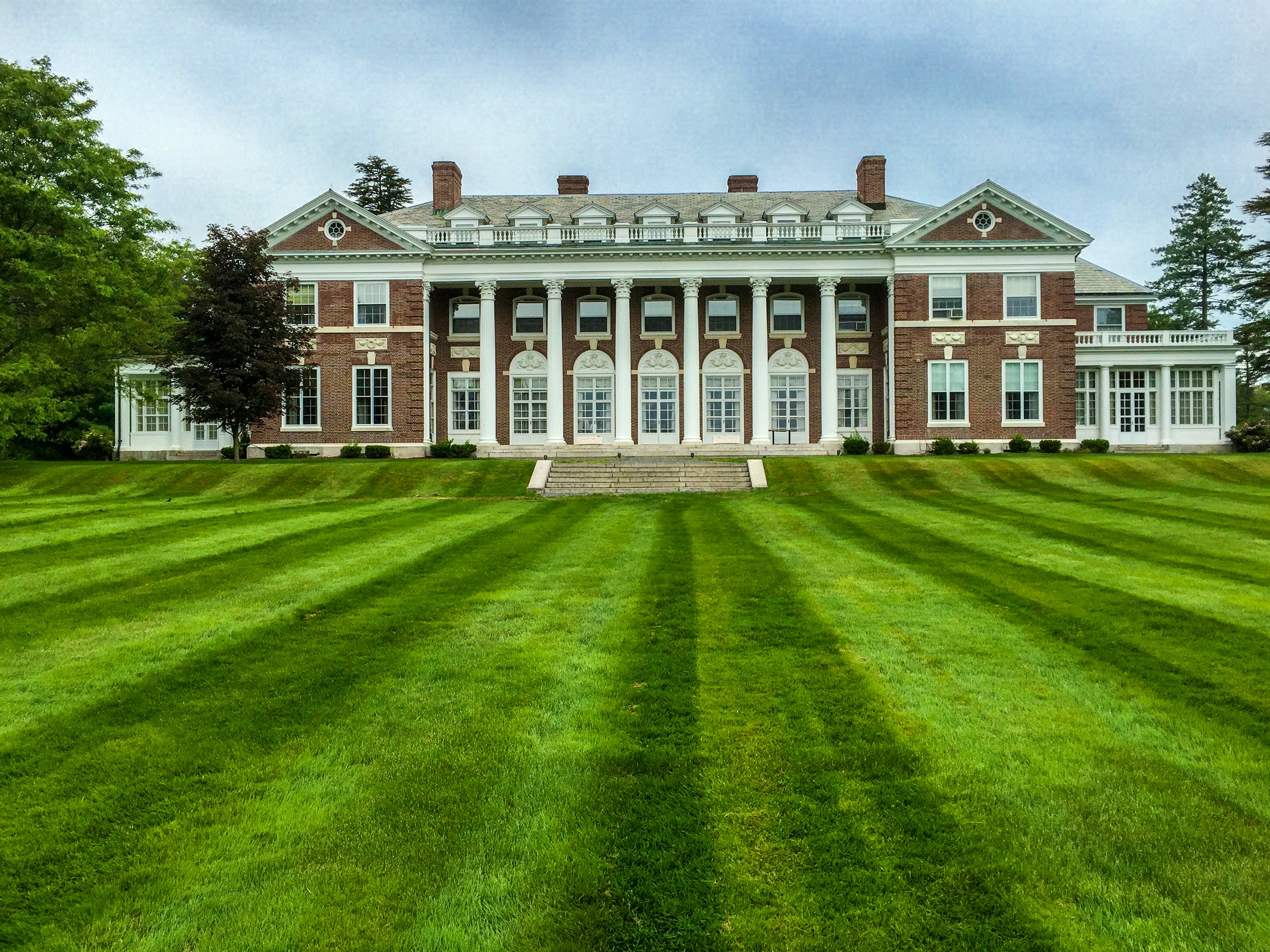 Stonehill College Net Price, Tuition, Cost to Attend, Financial Aid