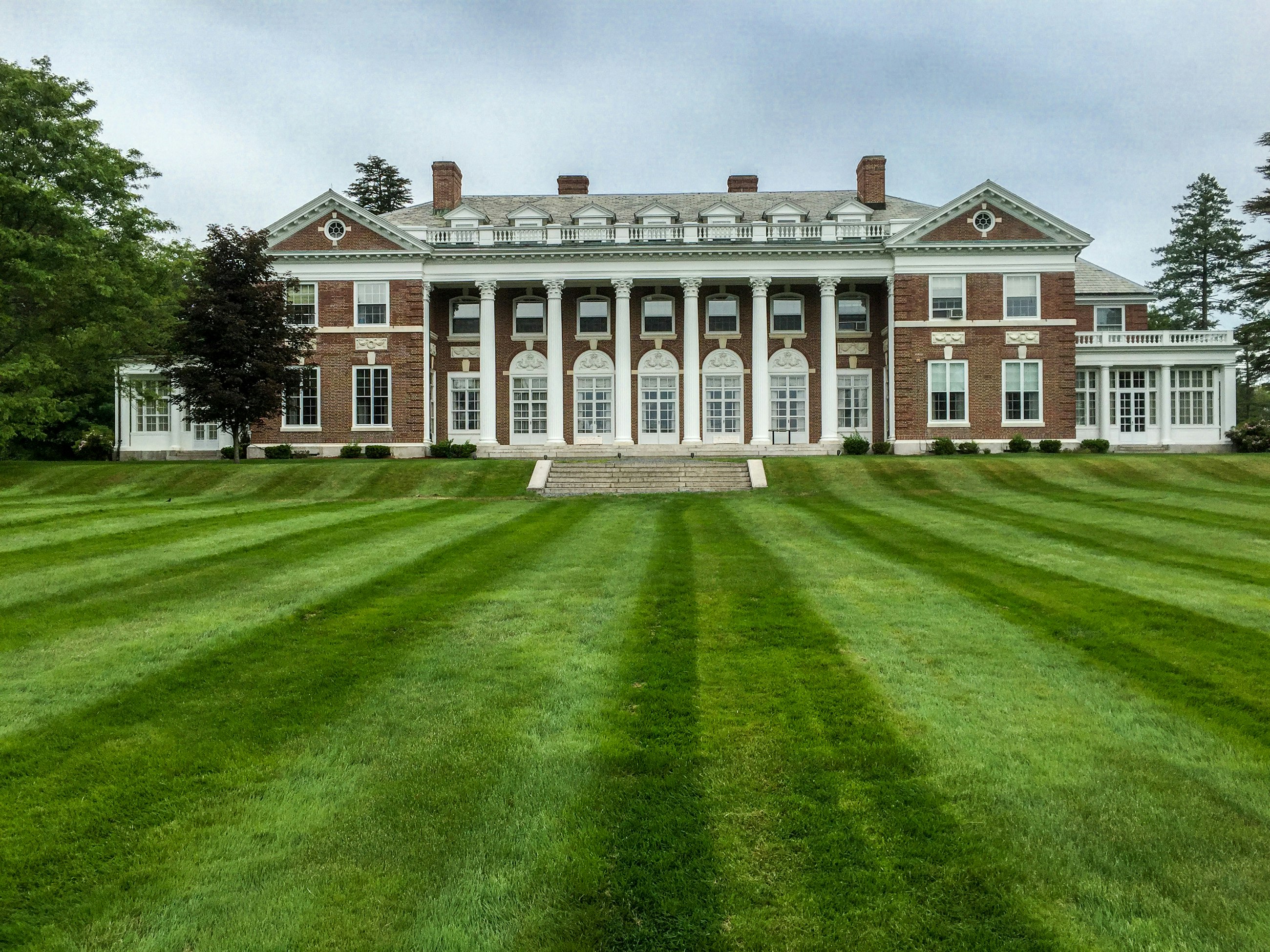 Stonehill College Net Price, Tuition, Cost to Attend, Financial Aid